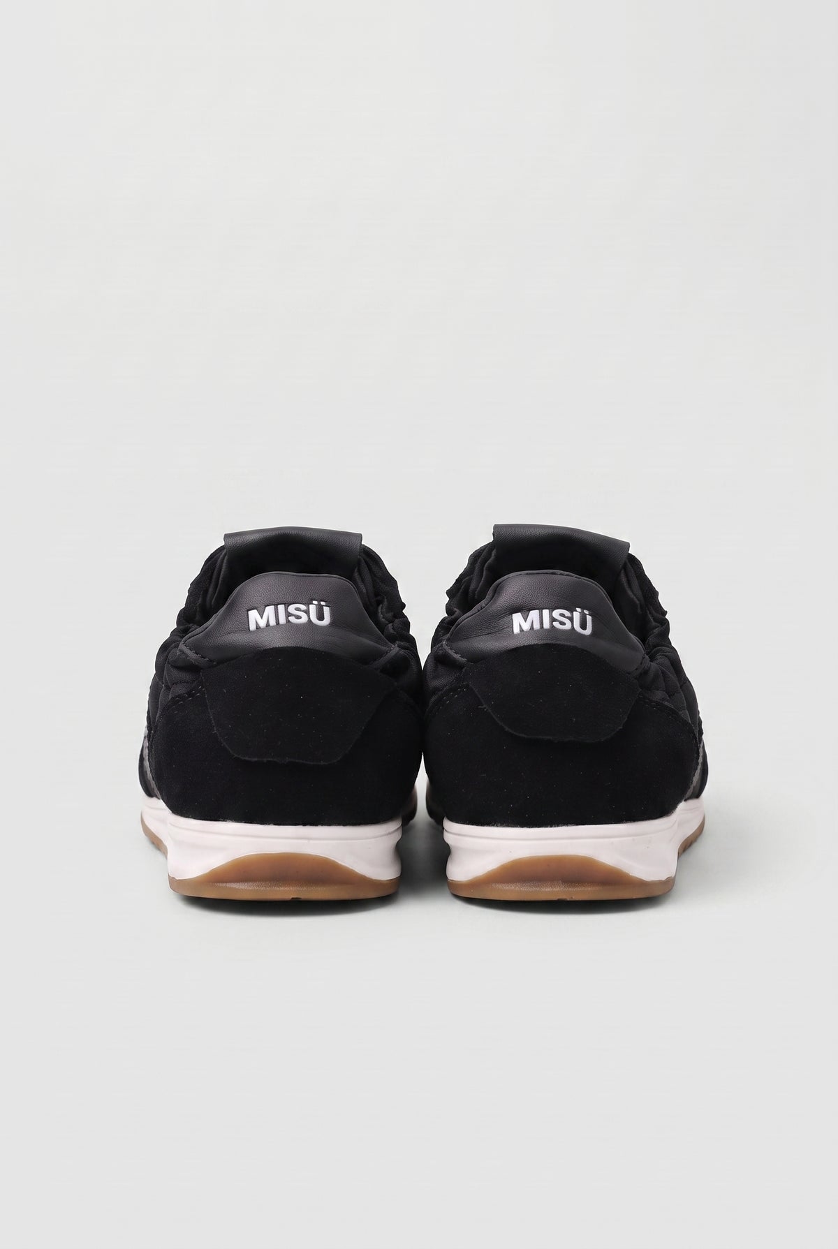 MISÜ 01 - Black